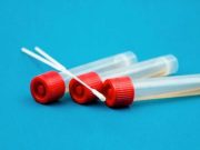 Meno decessi per Covid ma la curva sale, 7 regioni in “codice rosso”