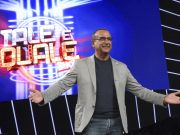 Covid, Carlo Conti dimesso dall’ospedale “Verso casa. Home sweet home”