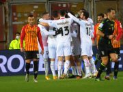 Milan vince a Benevento e resta in vetta alla Serie A