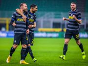 L’Inter travolge il Benevento e tiene il passo del Milan