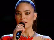 Sanremo, 2^ serata tra gag, Schwazer, emozione Elodie e Pausini