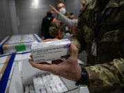 Vaccino, arrivate a Pratica di Mare 430mila dosi di AstraZeneca