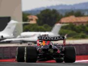 Verstappen guida le libere in Francia, Mercedes inseguono