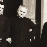 un giovane Don Biagio insieme a Mons. Merlini e al parroco di Ciola Corniale Don Alfonso Fonti