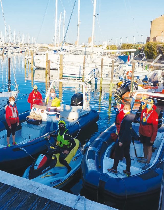 volontari soccorso in mare volontari soccorso in mare