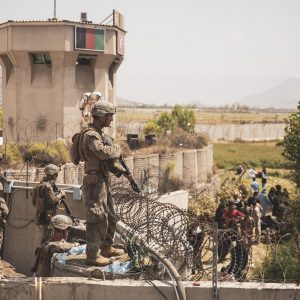 il tentativo di fuga dall'aeroporto di Kabul
