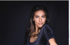 Una ballerina tv in pista per il Frontemare