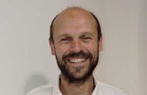 San Gau ha i Grilli nel microfono