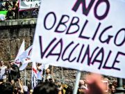 No Vax, il triste primato di Rimini manifestazione no vax