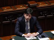 Speranza “10% non vaccinati comporta 2/3 ingressi in terapie intensive”