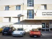 Studente accoltellato all’Alberti: non è grave. Bullismo?