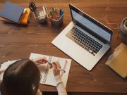 La pandemia triplica la scuola a casa