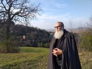 Simbolo della carità, ora Padre Marella è un film