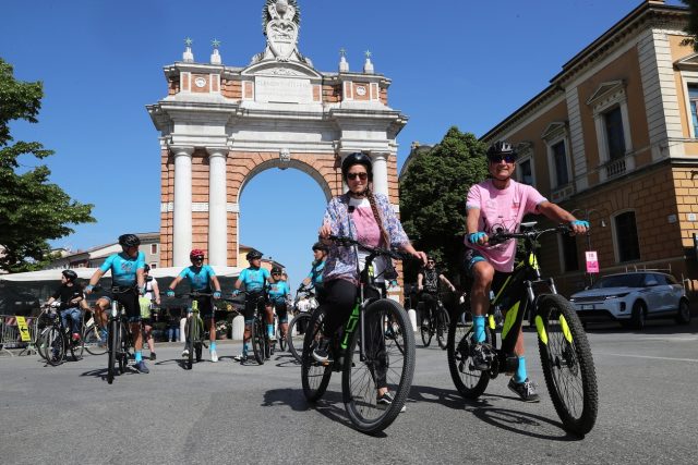biciclettata lungo il percorso del Giro_2