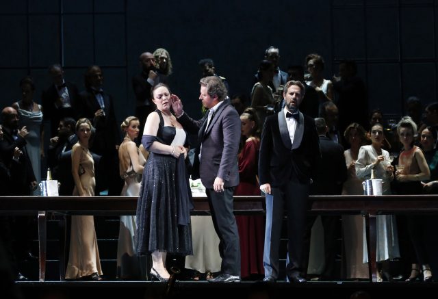 Eleonora Buratto (Desdemona), Enea Scala (Otello) - Ph Amati Bacciardi (2) Eleonora Buratto (Desdemona), Enea Scala (Otello) - Ph Amati Bacciardi (2)