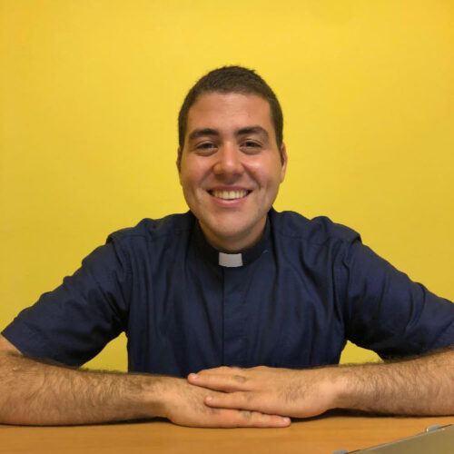 242385914_381324550299698_2853382989090985007_n-500x500