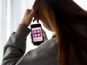 SMARTPHONE, VIETATO AI MINORI DI 14 ANNI