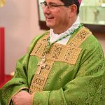 Vescovo Nicolò ride