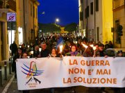 Il Vescovo Nicolò alla fiaccolata per la pace