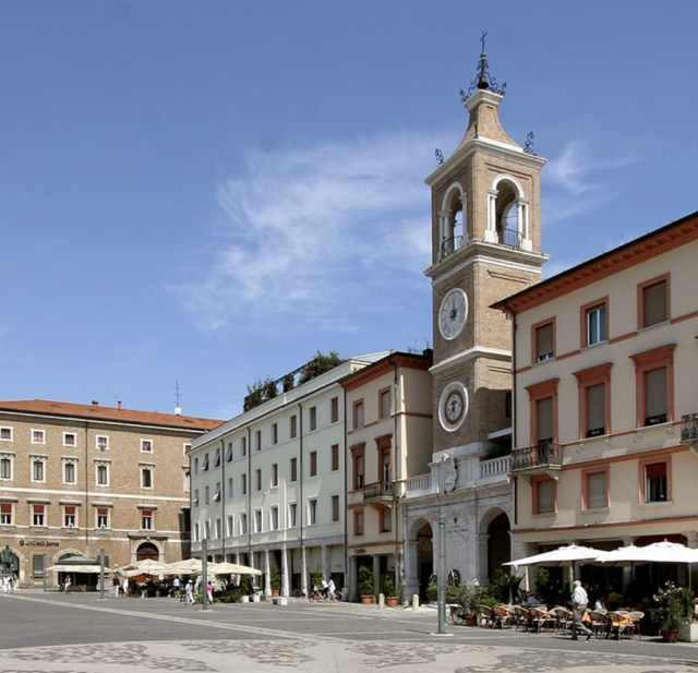 rimini centro storico piazza tre martiri