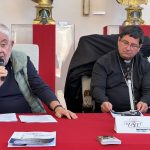 Marco Ferrini Vescovo Nicolò tavolo