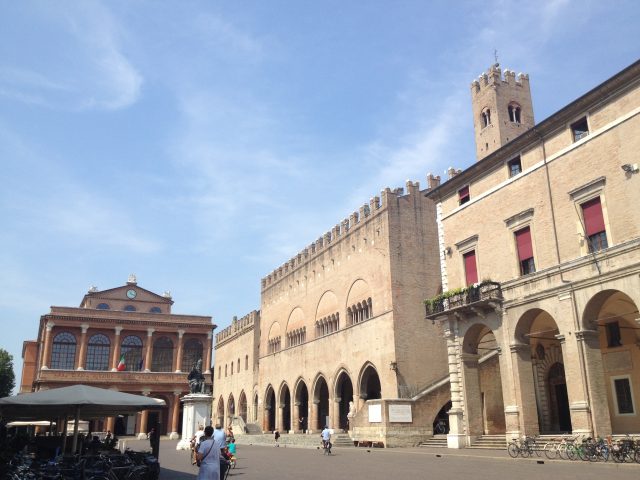 Piazza_Cavour_(Rimini)_lato_nord-ovest