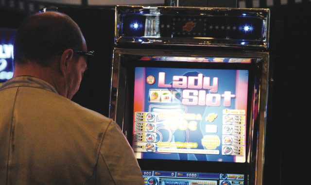 Rimini, 20/03/08: giochi d'azzardo, video poker�Riccardo Gallini_GRPhoto