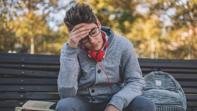 adolescente-sotto-stress