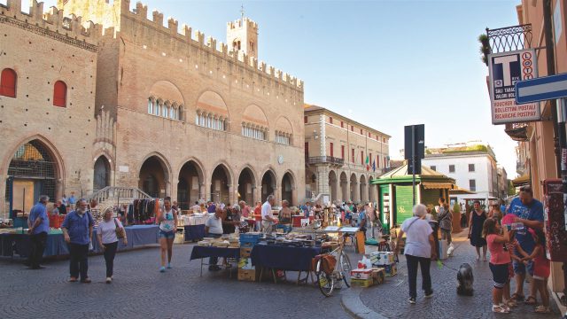 Rimini piazza Cavour