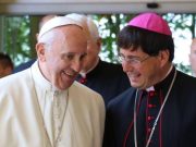 Papa Francesco al Vescovo Nicolò per il Meeting: “La ricerca del centro è di cruciale importanza”