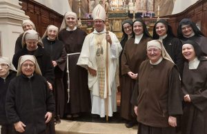 In preghiera con le sorelle di clausura in Cattedrale