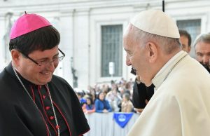 Il Vescovo: sabato e domenica preghiamo per Papa Francesco