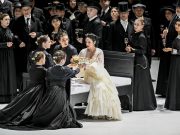 Lucia, opera al nero