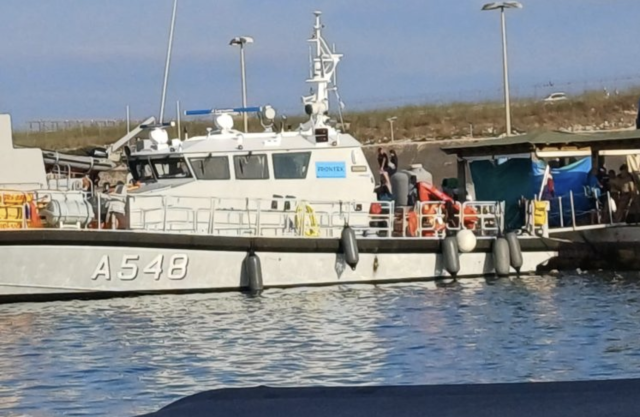 (Foto ANSA:SIR) Naufragio Lampedusa migranti