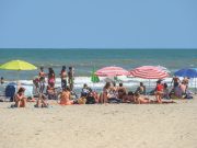 Servono spiagge sempre più… libere