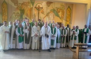 Clero riunito per gli Esercizi Spirituali