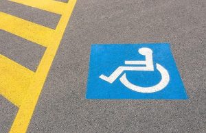 Parcheggi “creativi”, diritti in ostaggio