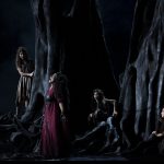 Una scena di Ariadne auf Naxos, al centro A. Fanyo (Ariadne) – Ph Fabrizio Sansoni