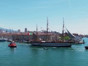 La Nave Amerigo Vespucci salpa dal Porto di Genova, le immagini dal drone