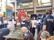 34 anni fa la strage di Capaci, il minuto di silenzio all’albero Falcone