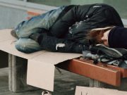 Lavorare per restare poveri