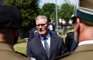 Starmer “Intercettata petroliera della flotta ombra russa nella Manica”