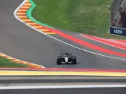 Antonelli in pole a Spa davanti a Verstappen, Leclerc in seconda fila