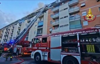 Incendio in appartamento a Milano, una vittima