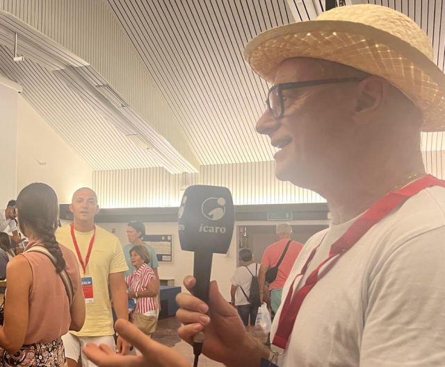 Volontario intervistato IcaroTv taglio