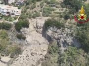 Terremoto Campi Flegrei, ricognizione aerea dei vigili del fuoco con i droni