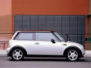 Mini celebra 25 anni in Italia, oltre 480mila vetture vendute dal debutto