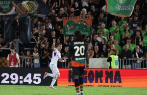 La Fiorentina rinasce con Vanoli e Mastantuono, Venezia ko 4-2
