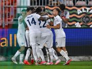 La Lazio batte il Venezia 2-0 e aggancia Roma e Inter in testa