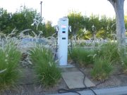 Auto elettriche, dal 22 settembre il bonus colonnine